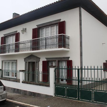 Vitorino De Nemesio Guesthouse Понта-Делгада Екстер'єр фото