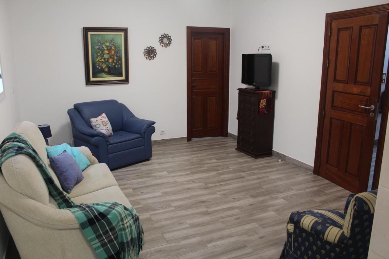Vitorino De Nemesio Guesthouse Понта-Делгада Екстер'єр фото