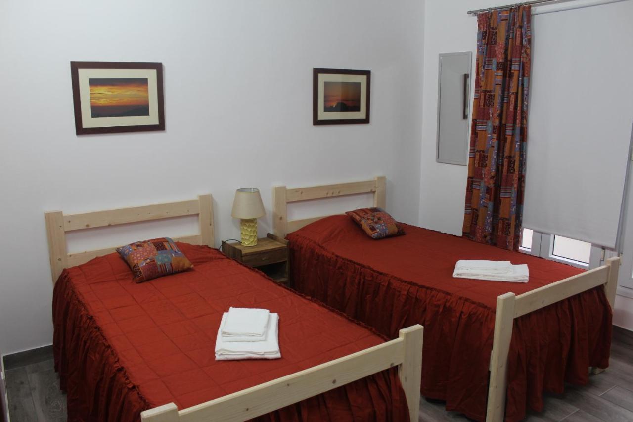 Vitorino De Nemesio Guesthouse Понта-Делгада Екстер'єр фото