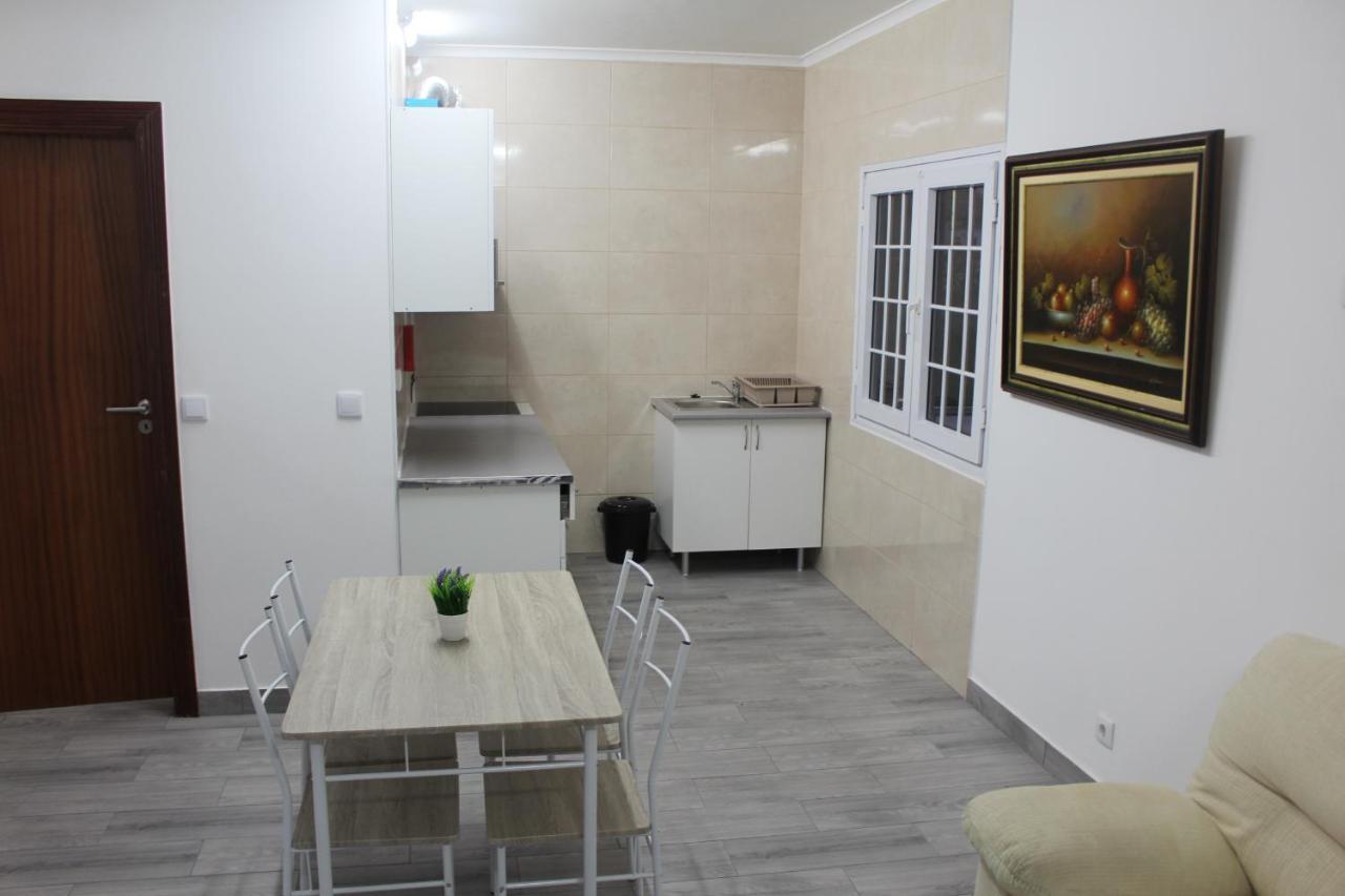 Vitorino De Nemesio Guesthouse Понта-Делгада Екстер'єр фото