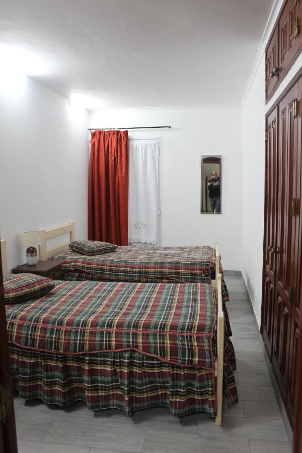 Vitorino De Nemesio Guesthouse Понта-Делгада Екстер'єр фото