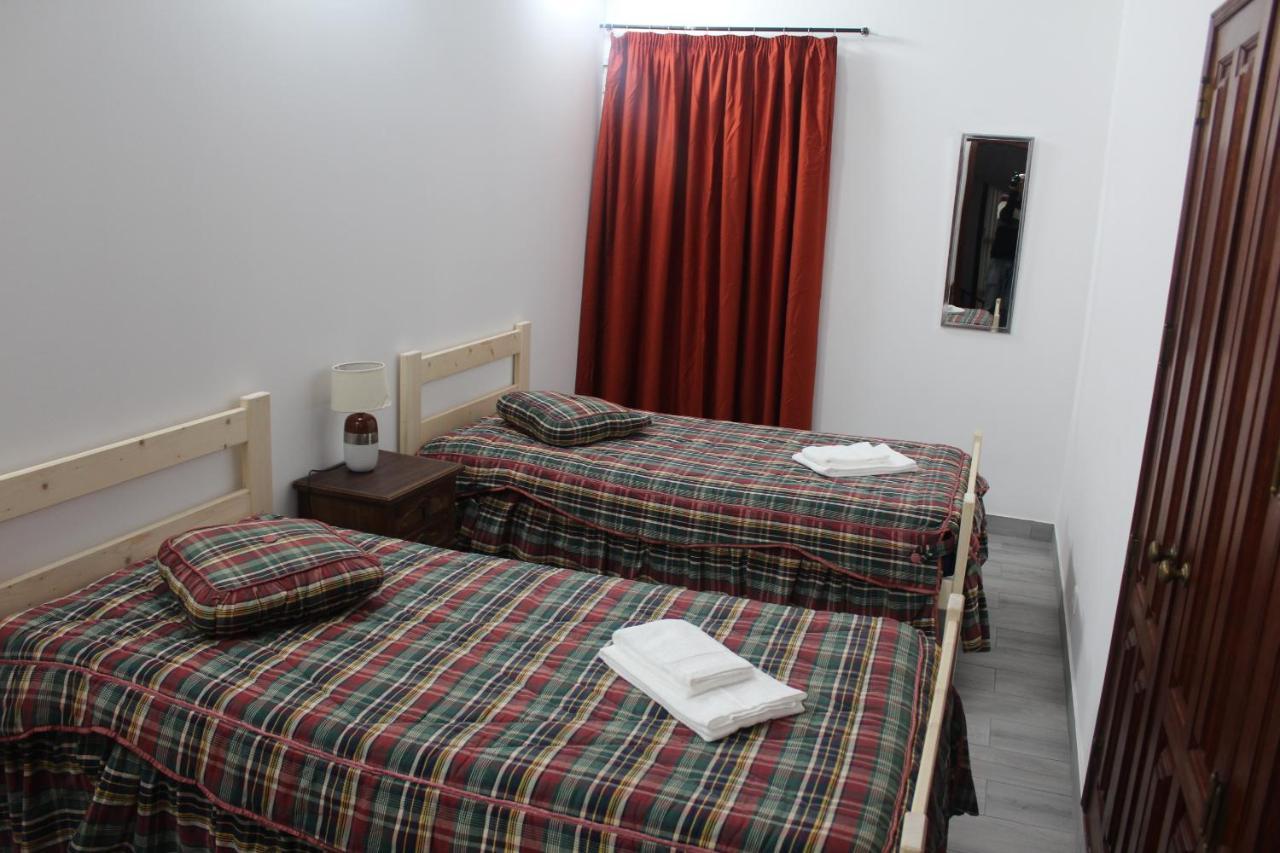 Vitorino De Nemesio Guesthouse Понта-Делгада Екстер'єр фото