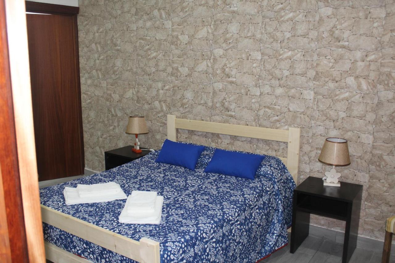 Vitorino De Nemesio Guesthouse Понта-Делгада Екстер'єр фото