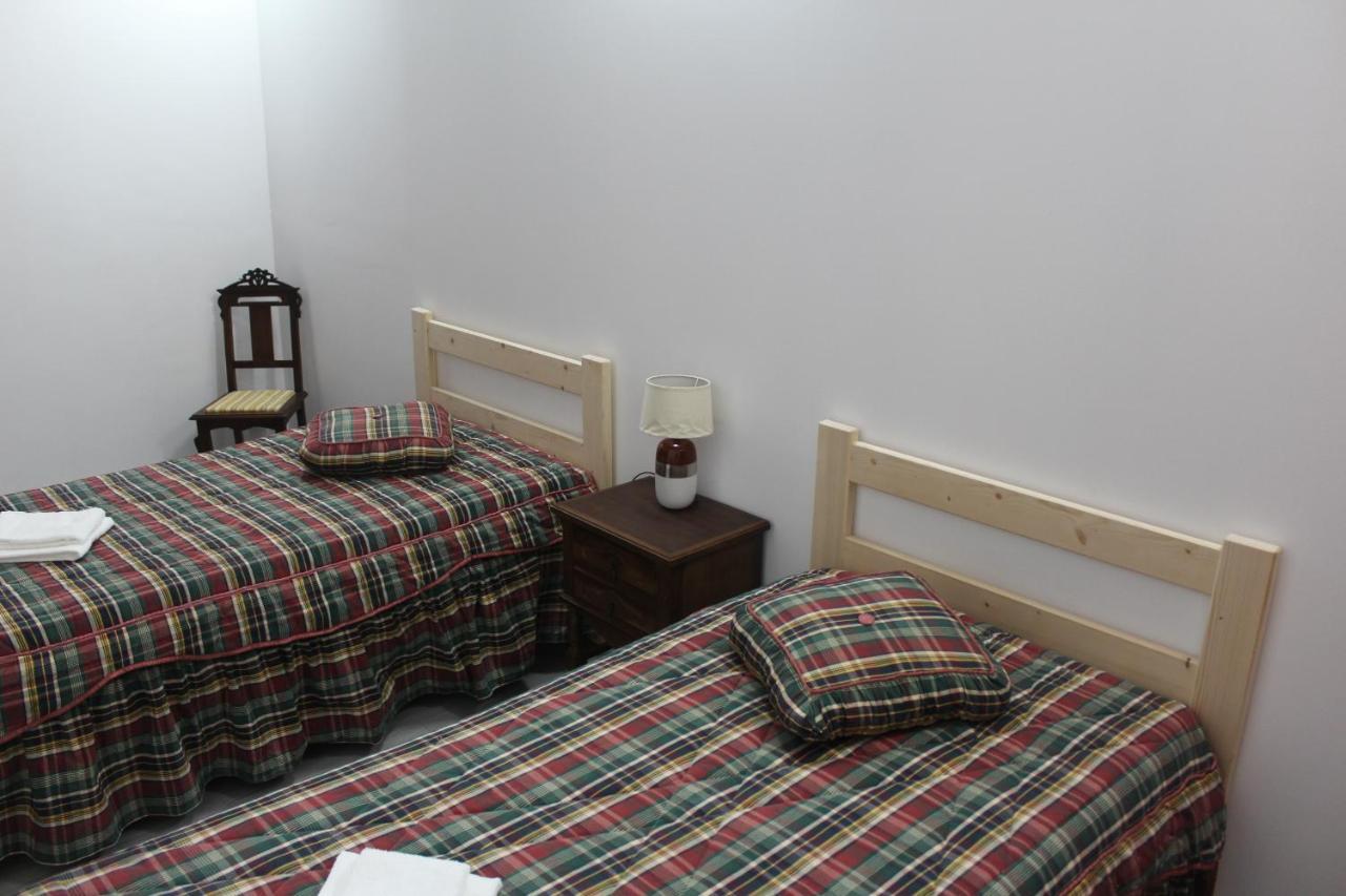 Vitorino De Nemesio Guesthouse Понта-Делгада Екстер'єр фото