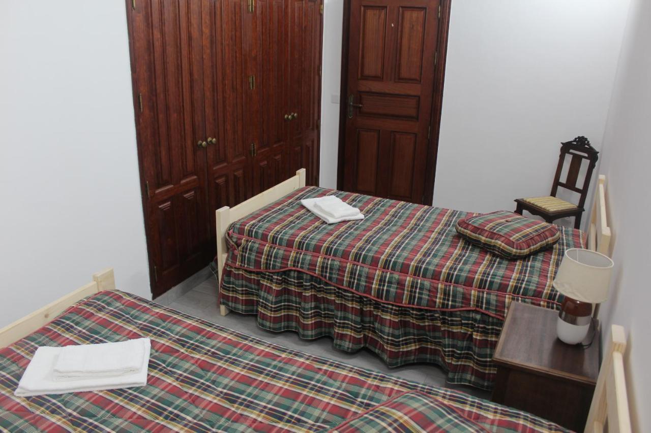 Vitorino De Nemesio Guesthouse Понта-Делгада Екстер'єр фото