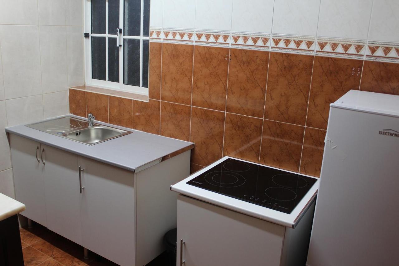 Vitorino De Nemesio Guesthouse Понта-Делгада Екстер'єр фото