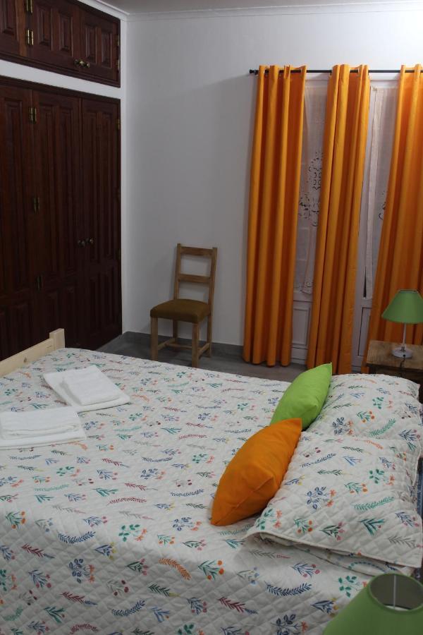 Vitorino De Nemesio Guesthouse Понта-Делгада Екстер'єр фото